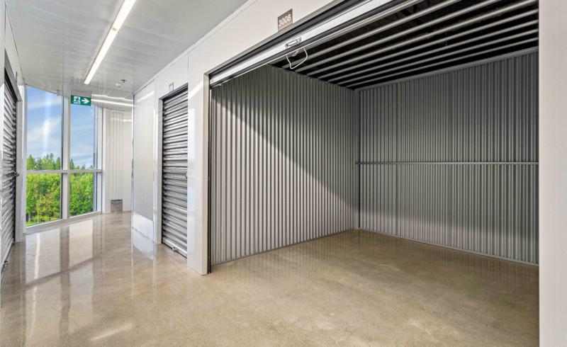 SelfStorageunitempty